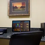 Holiday Inn Express Hotel & Suites Woodland Hills By Ihg